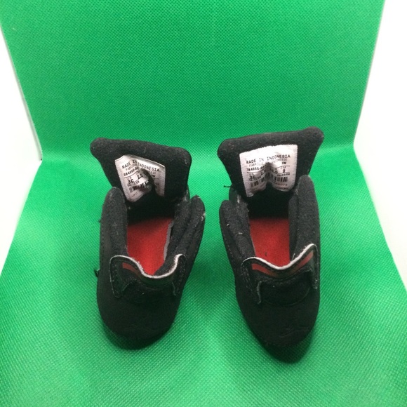 JORDON BABY SNEAKERS💕SIZE 3C💕 - Picture 3 of 10